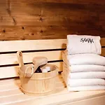 Strandberg's Ursprung: & Kitchen *