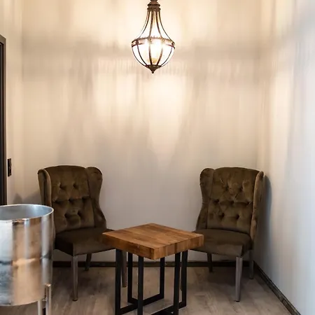 Strandberg's Ursprung: & Kitchen