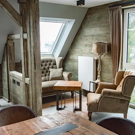 Strandberg's Ursprung: & Kitchen