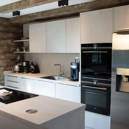 Strandberg's Ursprung: & Kitchen برونلاغ
