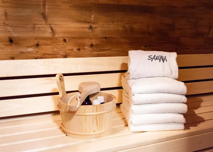 Strandberg's Ursprung: & Kitchen *