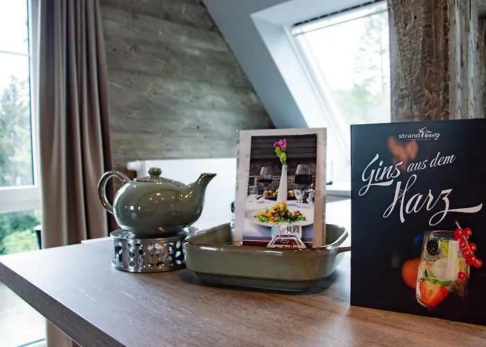 Strandberg's Ursprung: & Kitchen